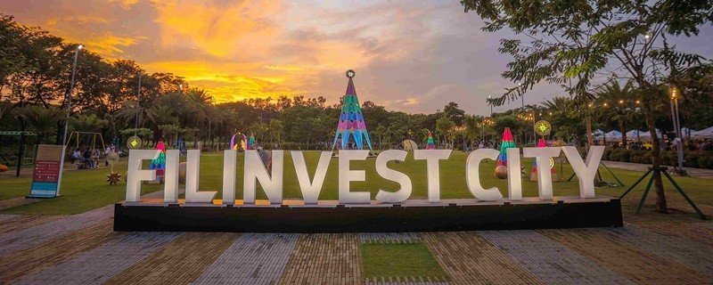 enjoy-christmas-festivities-at-the-new-central-park-in-filinvest-city